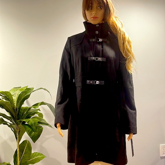 COPY - Kenneth Cole New York Wool Blend Buckle detail black Coat size 6 … - Picture 1 of 7